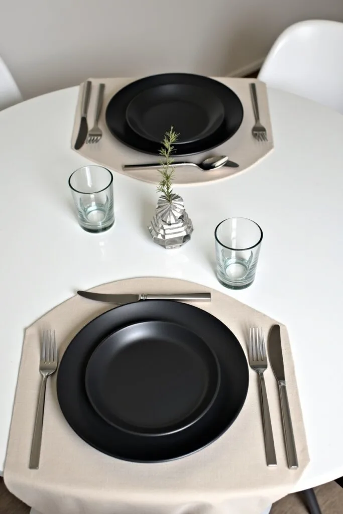 Minimalist Modern Table Setting Ideas